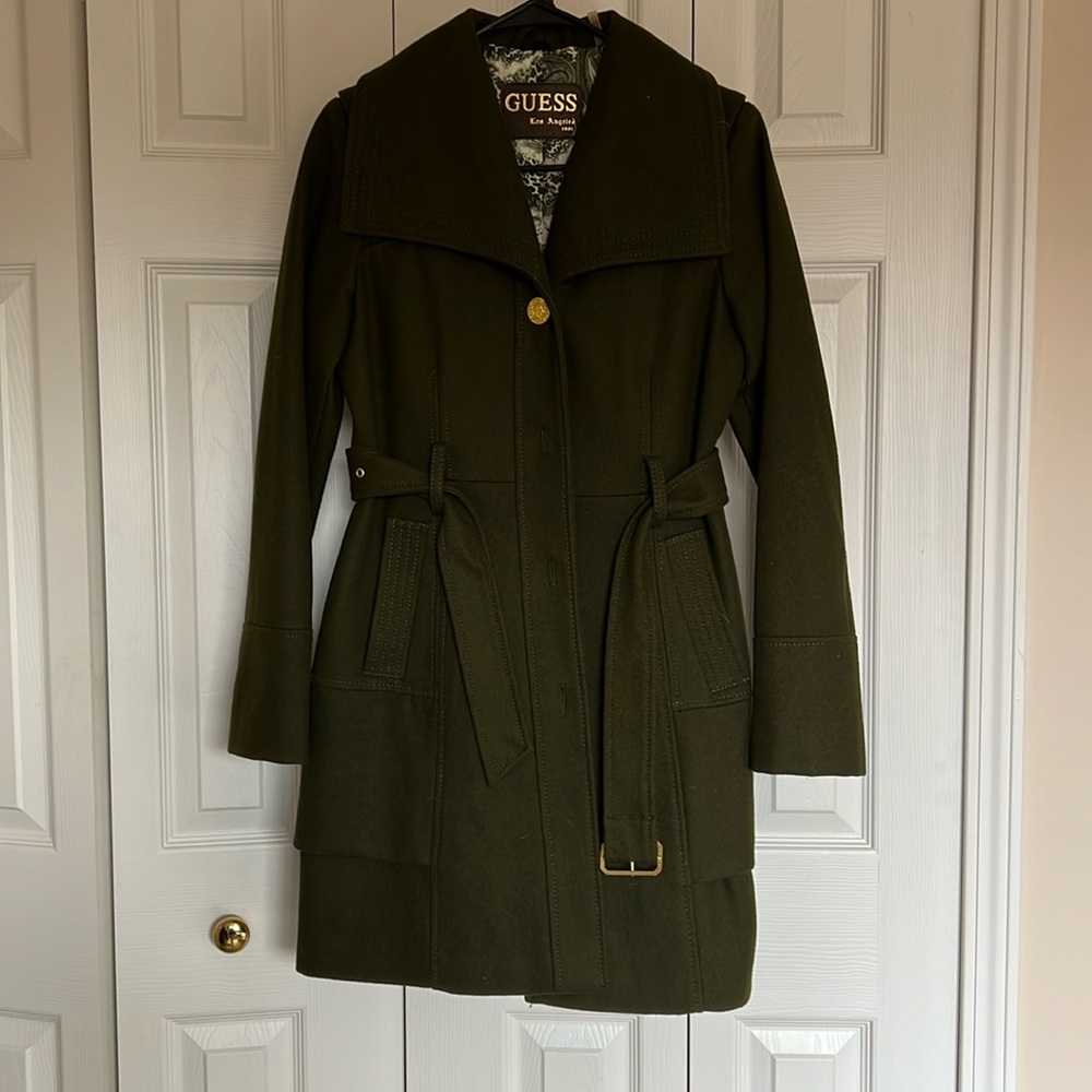 Green pea coat
